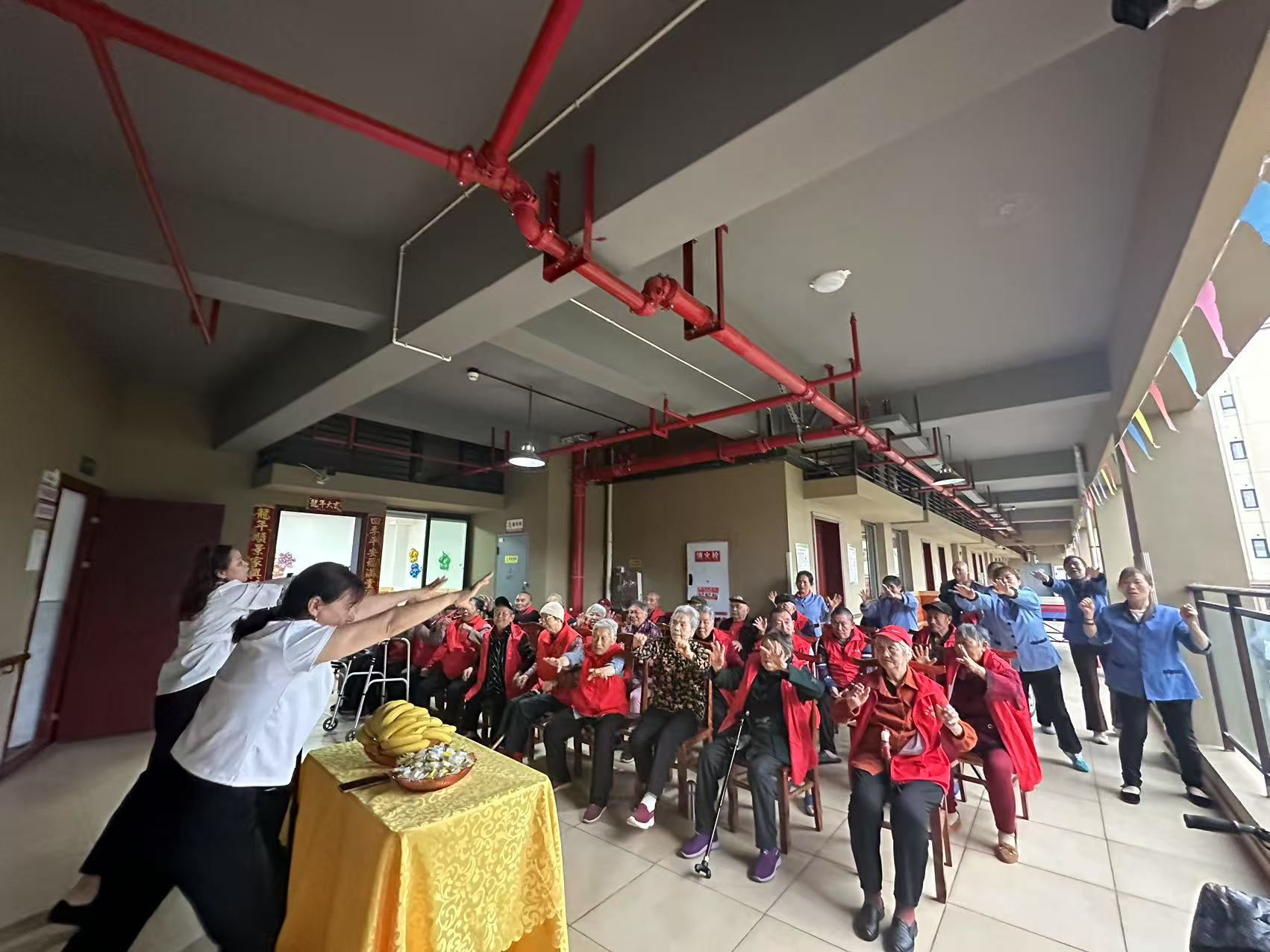 弘扬劳动精神，，，，转达温暖关爱